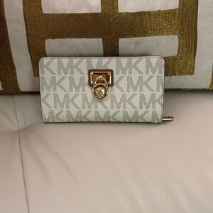 Michael Kors Cream/Tan Monogram Wallet Zip-around Large Wallet